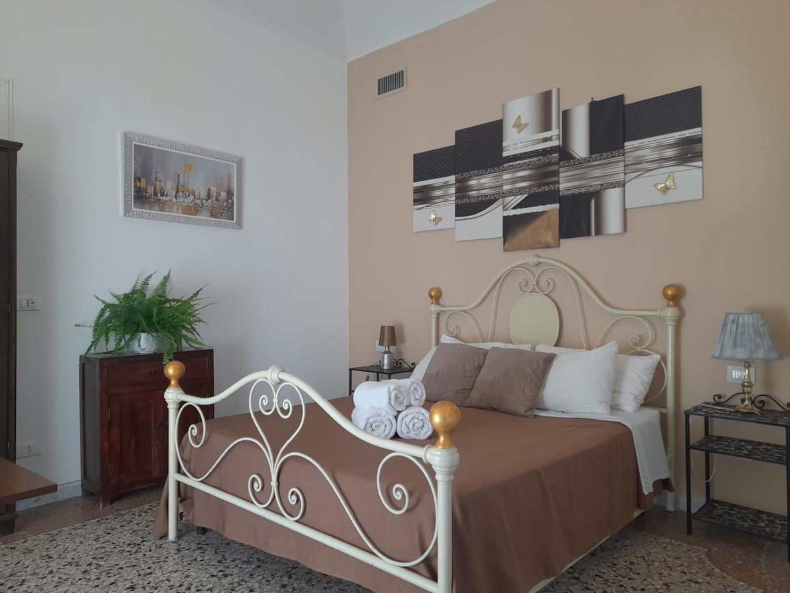Casa Roma Affittacamere Екстер'єр фото